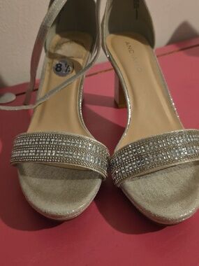 Andiamo Women's Silver Embellished Block Heel Sandals